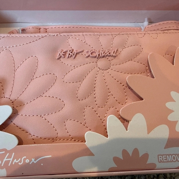Betsey Johnson Pink Z/A Wristlet Wallet NIB - Picture 2 of 2